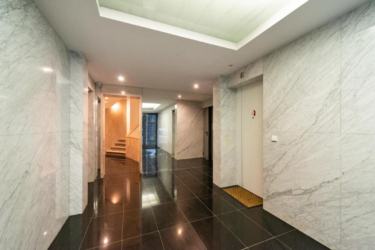 Comfortable Apartment In Marques De Pombal Lisbon Exterior photo